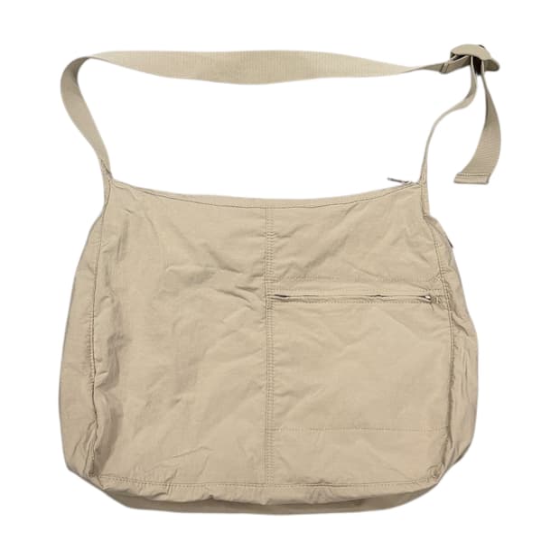 COS 코스 슬라우치 나일론 메신저백 크로스백 가방 베이지