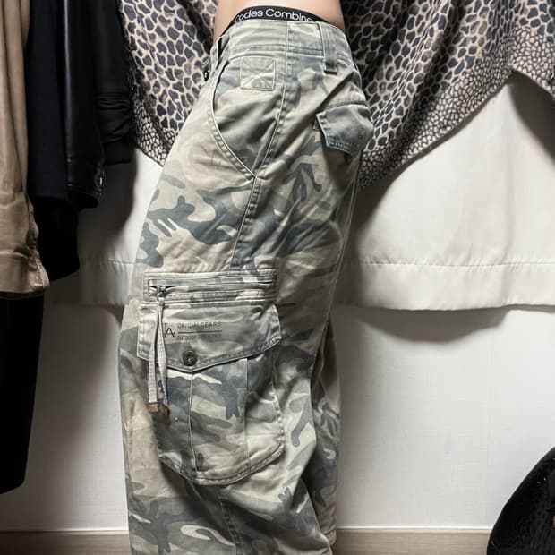 빅포켓 디테일 카모 카고팬츠 하프