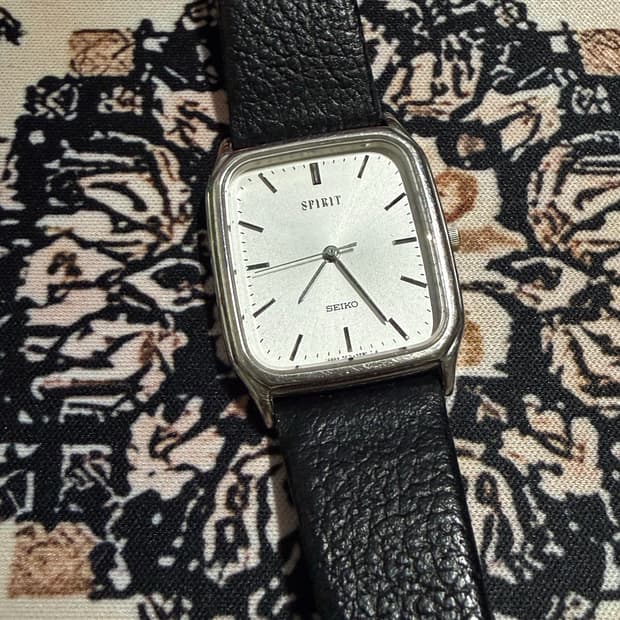 SEIKO 빈티지 쿼츠 시계