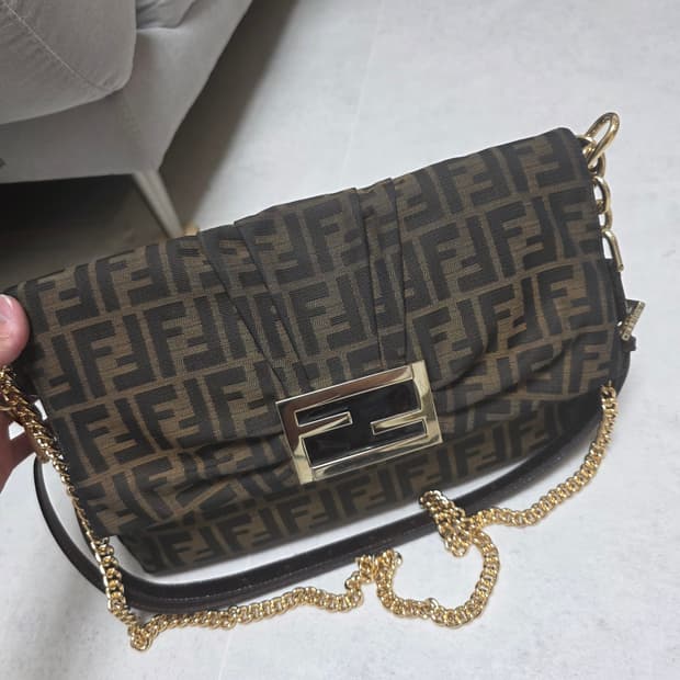 펜디 주키노 바게트백