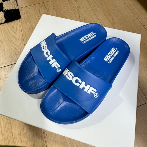 미스치프 슬리퍼