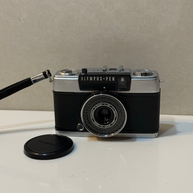 올림푸스 PEN EE-3 필름 카메라