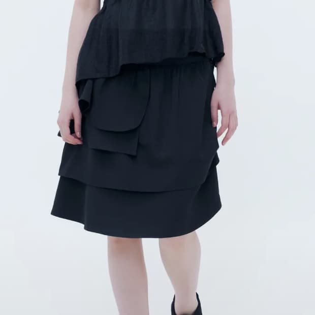 미세키서울 Unbalanced layers midi skirt 블랙