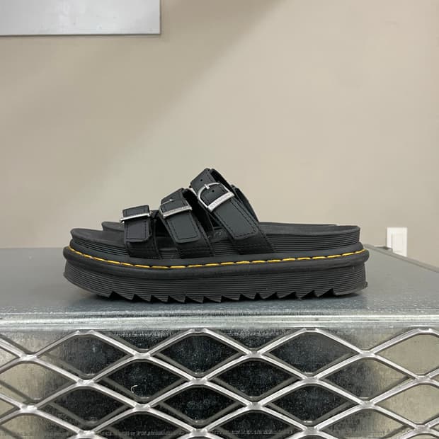 닥터마틴 블레어 슬라이드 샌들 UK5