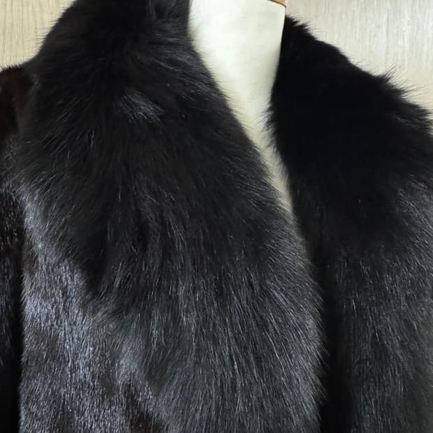 (진도 로얄사가)폭스카라 풀스킨 밍크코트