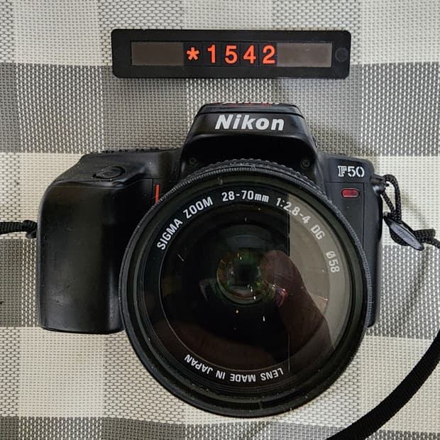 니콘 F 50 필름카메라 35-80 줌렌즈