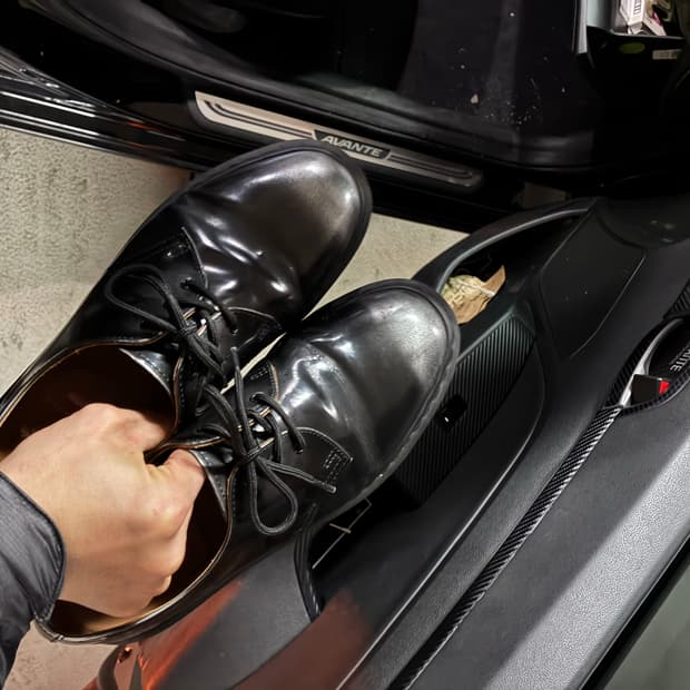 슈프림 닥터마틴1461 270사이즈 판매