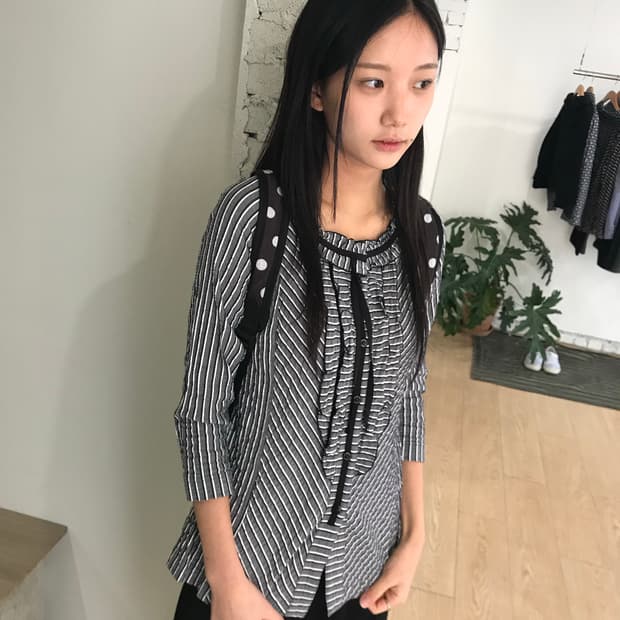 빈티지 프릴 블라우스
