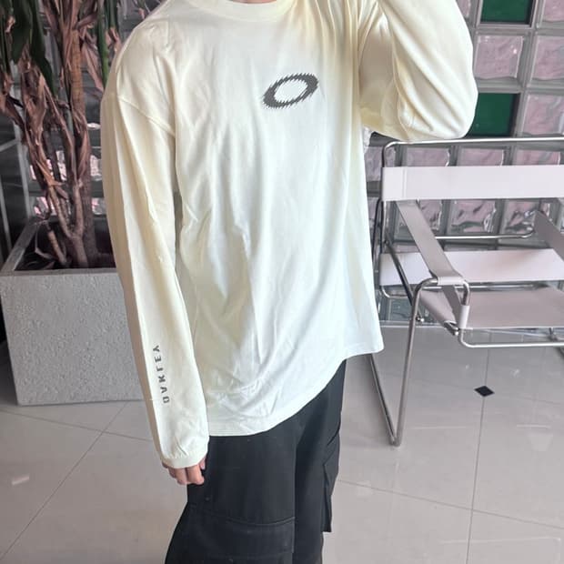 RETRO LS TEE 레트로 LS 티셔츠 FOA408131