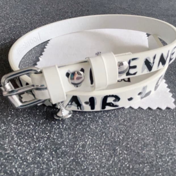 비비안웨스트우드 아카이브 레터링 orb 팬던트 화이트레더 초커