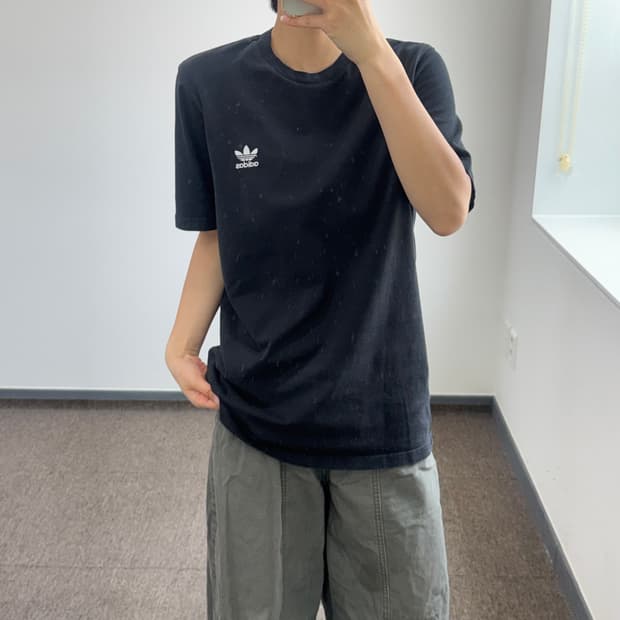 Adidas 아디다스 스몰 파이어로고 블랙 반팔