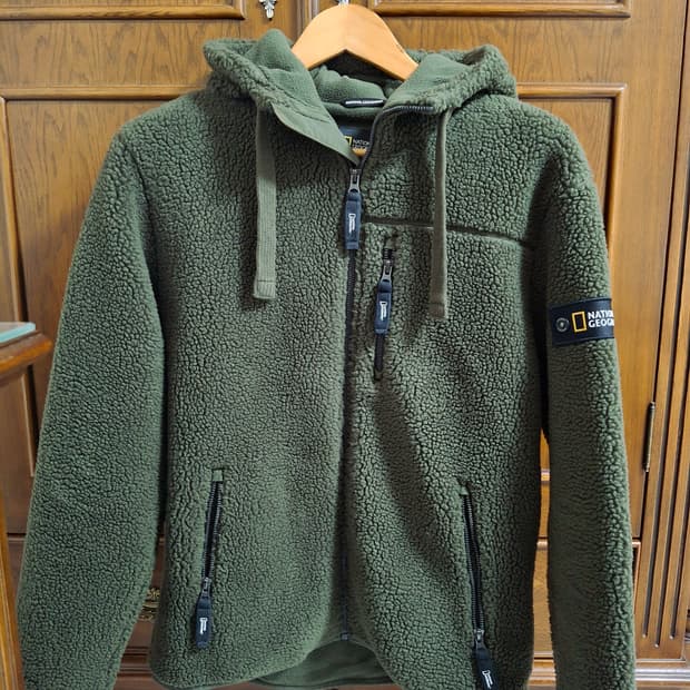 내셔널지오그래픽 카키 뽀글이 후리스 L