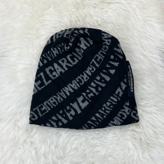 락시크 글리터 레터링 비니