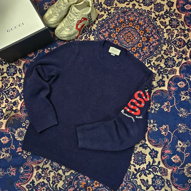 구찌(Gucci) 스네이크 자수 울 스웨터 M size