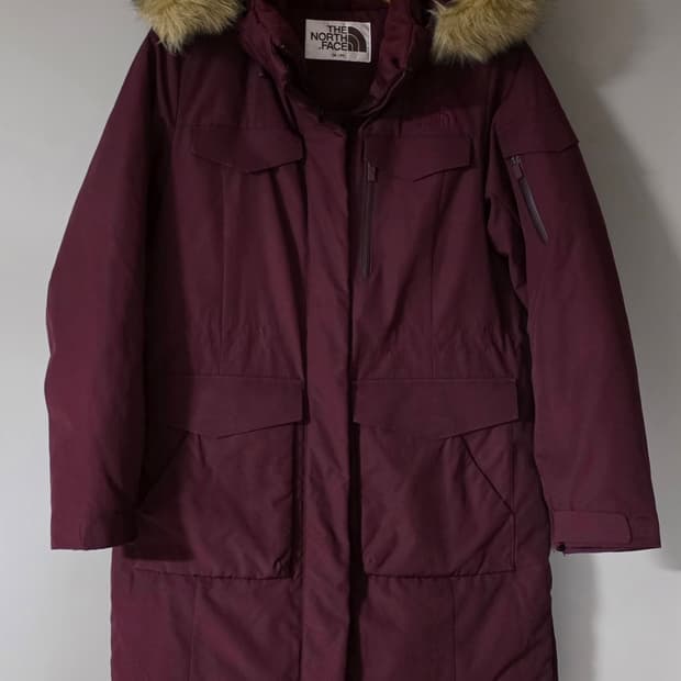 노스페이스 화이트라벨  
여성 강소라 구스다운 뉴그랜트 다운파카.