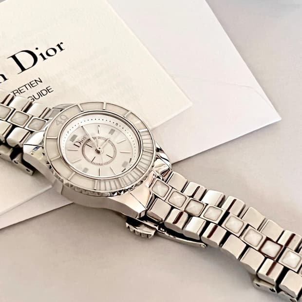 Christian Dior 화이트 크리스탈 디올 여성 시계