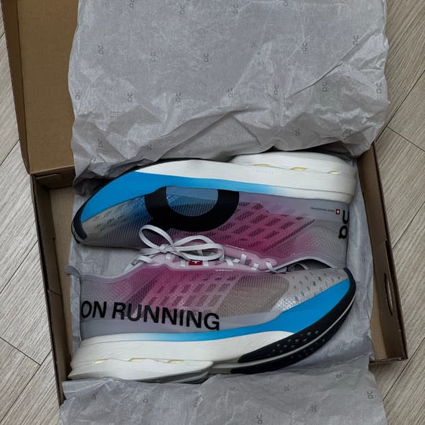 온러닝 클라우드붐 스트라이크