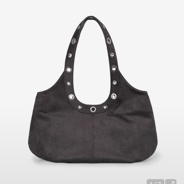 아캄 Suede Eyelet Dumpling Bag (Charcoal)