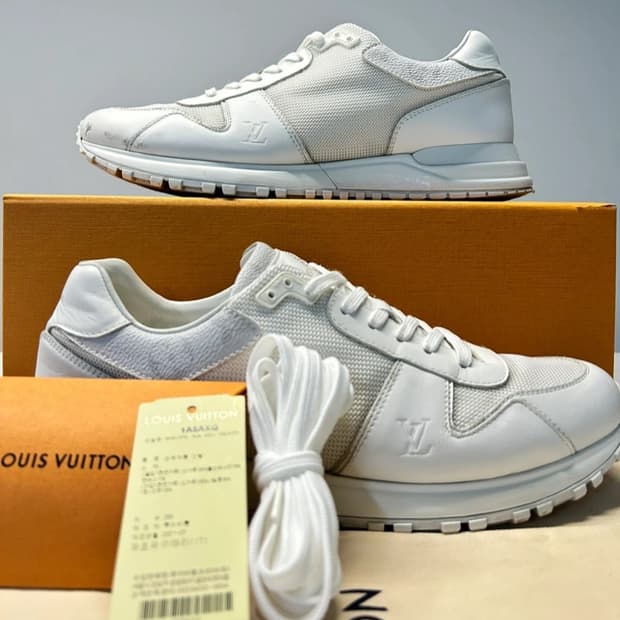 백화점정품) 루이비통 런어웨이 모노그램 남성 스니커즈팝니다.