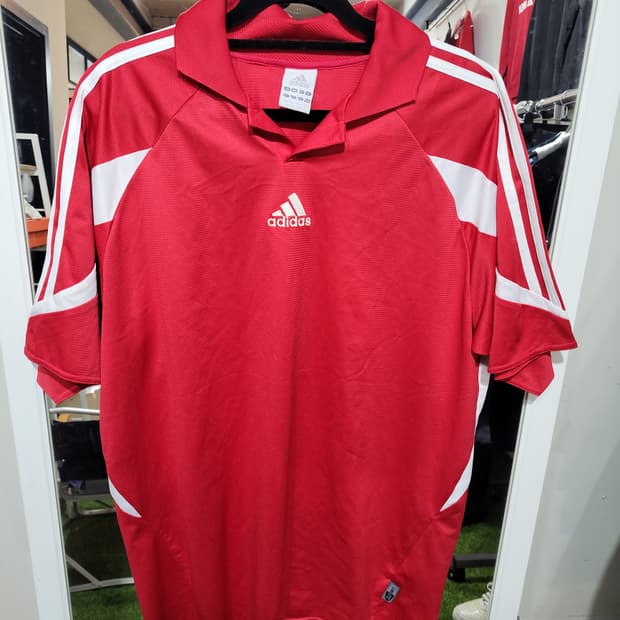 아디다스 카라 트랙 반팔 xl