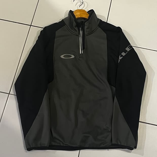 오클리 소프트쉘 반집업 테크 집 자켓