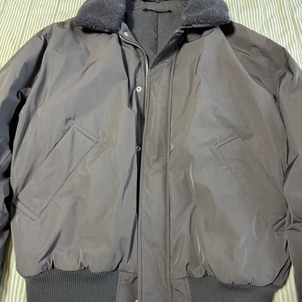 자라 봄버 패딩