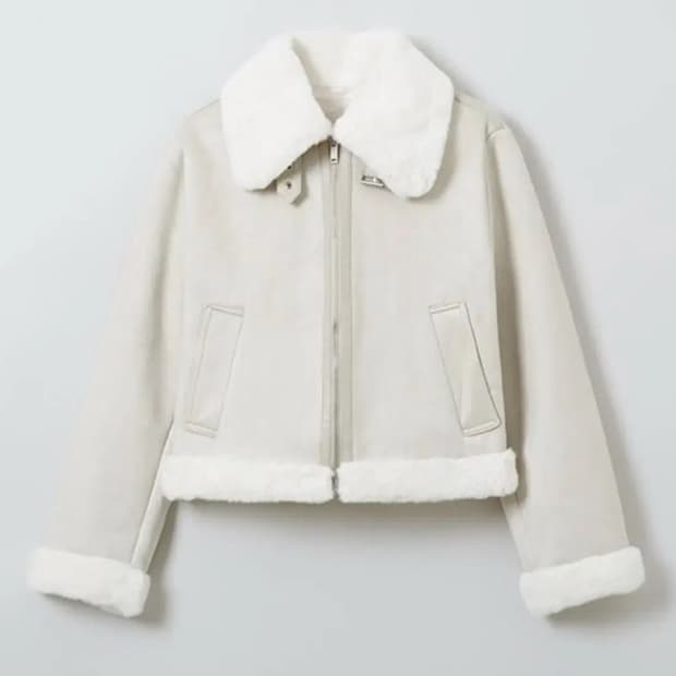 스파오 퍼배색 무스탕 아이보리 크림