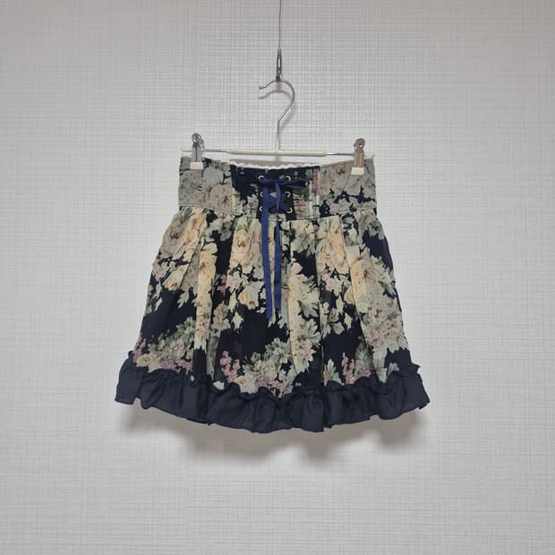 리즈리사 샘플 네이비플로럴 스카팡