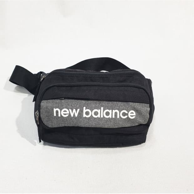 뉴발란스 힙색 가방