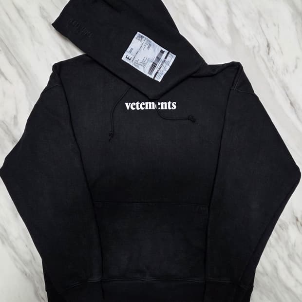 베트멍 라벨 패치 후드티