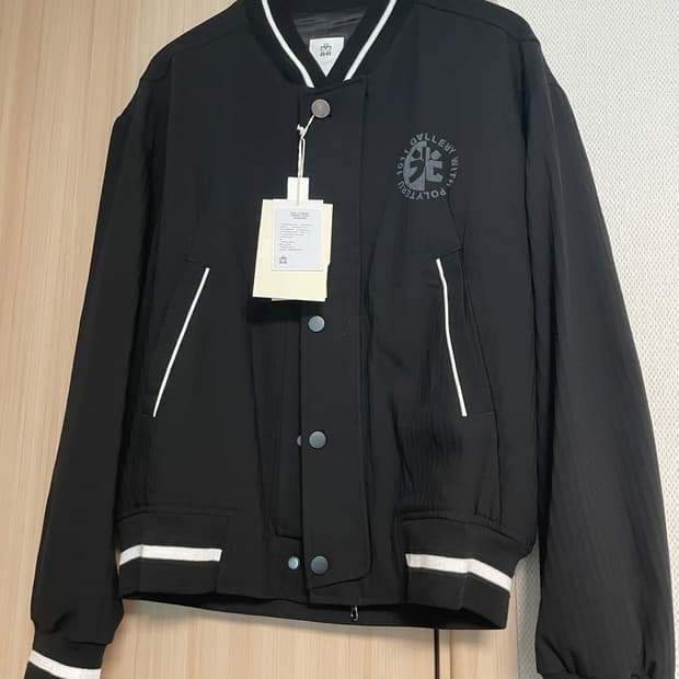 [2] 폴리테루 x 1011 갤러리 모뉴먼트 바시티 블랙