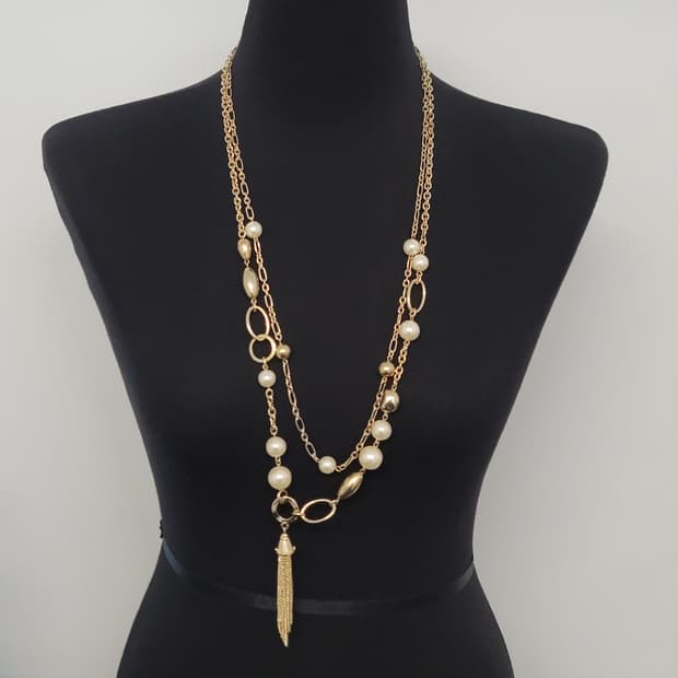 pearl necklace