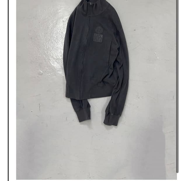 MPa CONTRAST ZIPPED JACKET (BLACK).