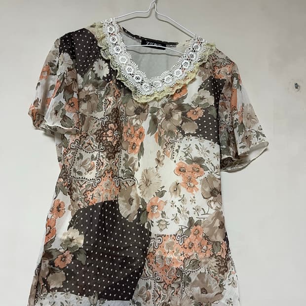 라떼갸루 모리 초코 도트 반팔티