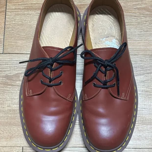 닥터마틴 1461 체리레드 270 UK8