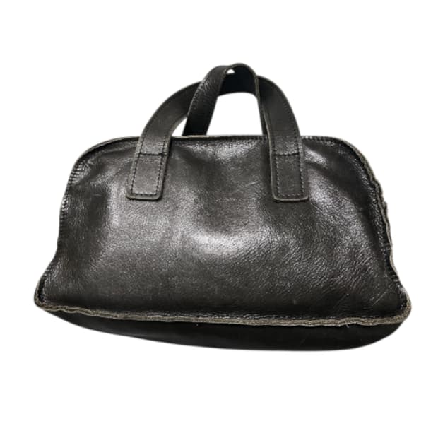 꼼데가르송 컷아웃 가죽 핸드백