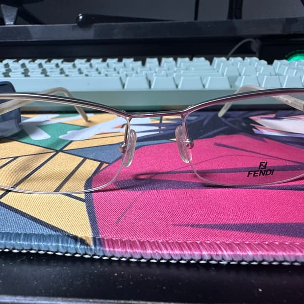 Fendi 펜디 반무테 긱시크 안경