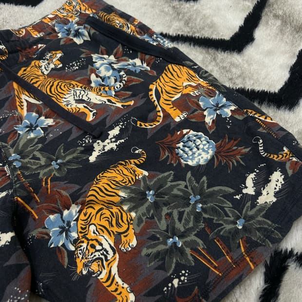 [XL]H&M 타이거즈 코튼 반바지