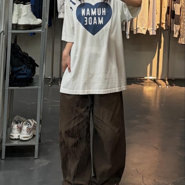 휴먼메이드 네이비 하트 로고반팔 A2391