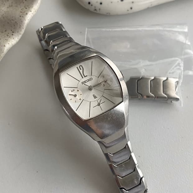 Seiko 세이코 lk 루키아 쉘 실버 화이트