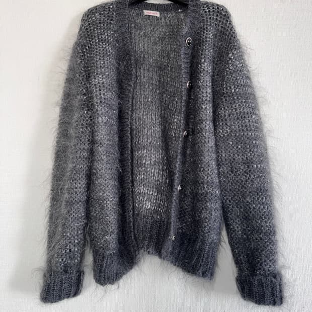 울 부클 퐁실 가디건