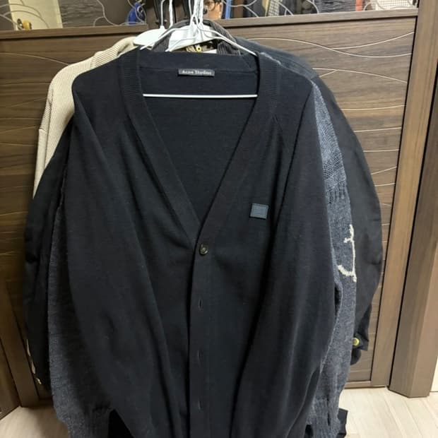 아크네 스튜디오 가디건 M