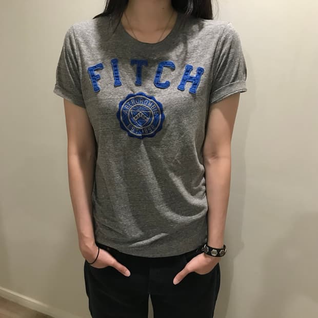 아베크롬비 반팔 그레이