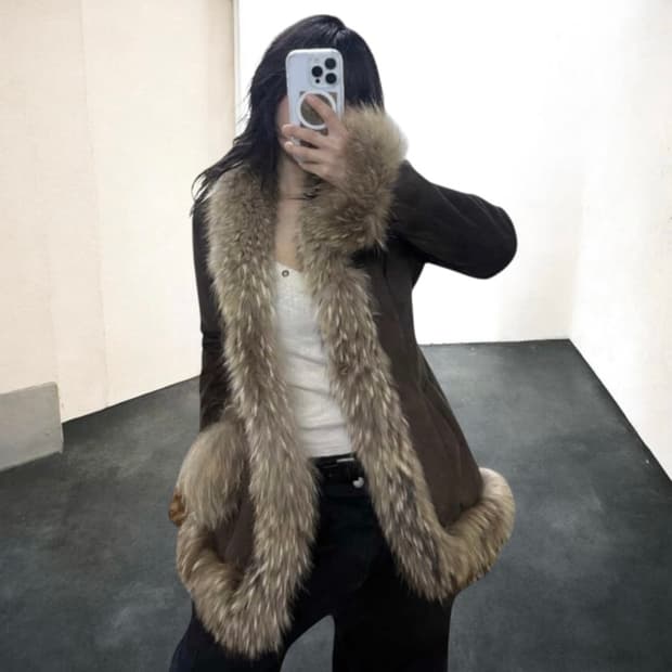 세실맥비 스웨이드 퍼 브라운 무스탕