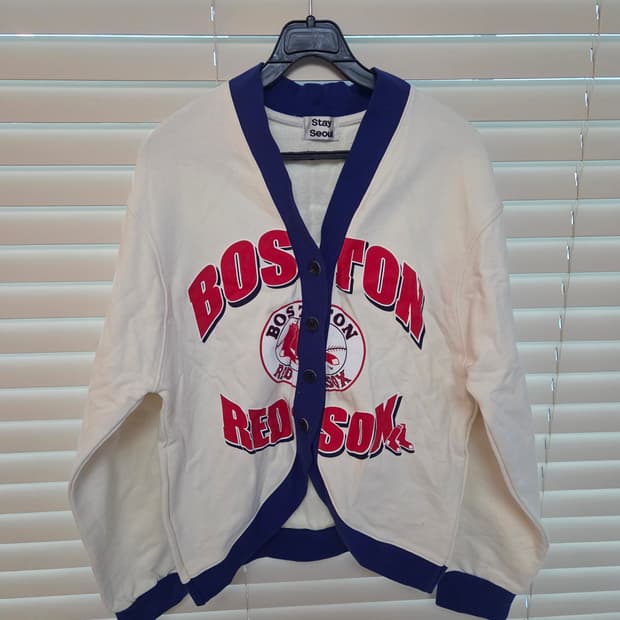 새상품 쭈리가디건