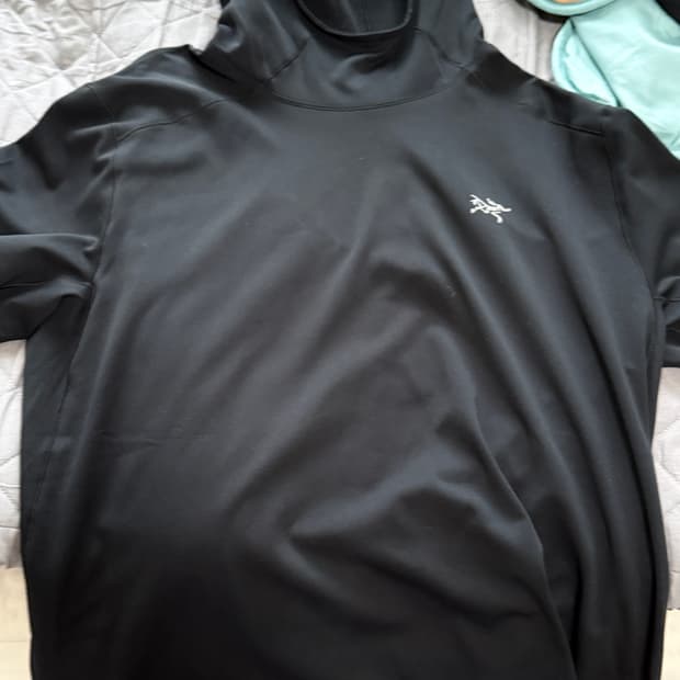 아크테릭스 코막 후디 25fw