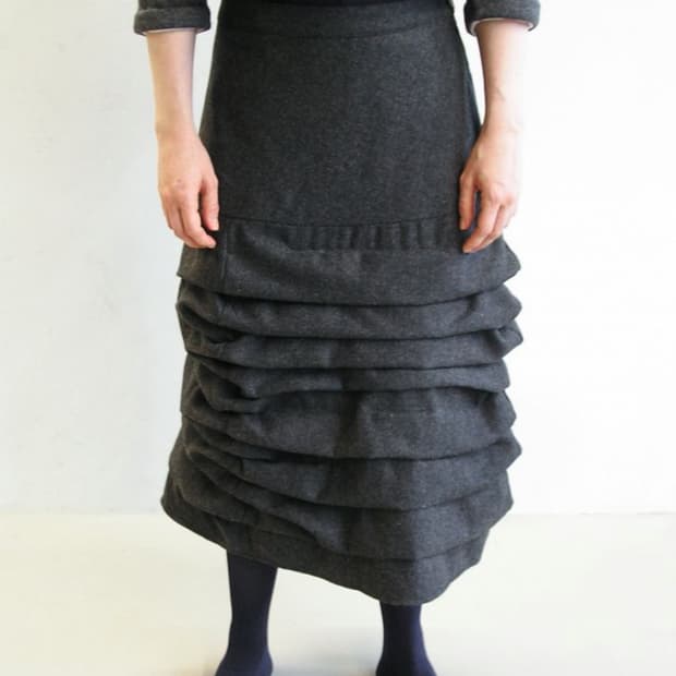 eonts piled wool skirt