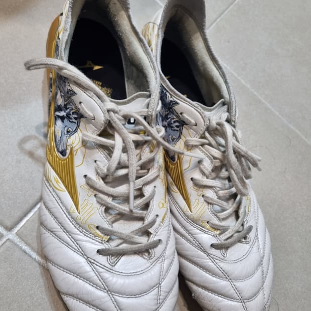 미즈노 모렐리아 라모스 축구화