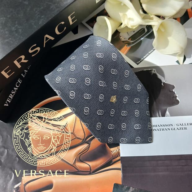 VERSACE 베르사체 실크 그레이 패턴 넥타이 9cm A등급 G8
