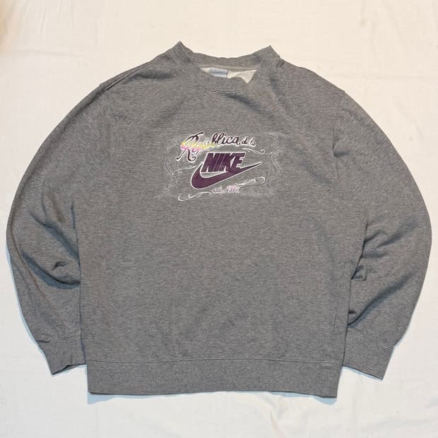 00s 나이키 y2k 센터로고 맨투맨 스웻셔츠 그레이